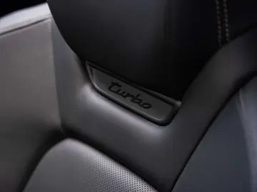 Macan Turbo  HUD  RearAxle S  360 -Kamera Bose