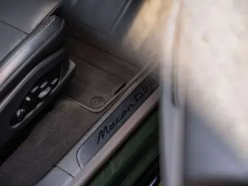 Macan Turbo  HUD  RearAxle S  360 -Kamera Bose