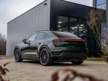 Macan Turbo  HUD  RearAxle S  360 -Kamera Bose