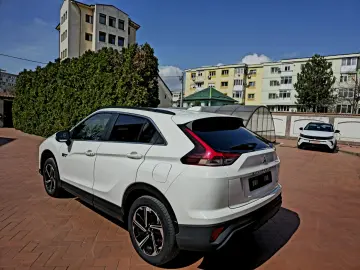 Mitsubishi Eclipse-Cross Distronic 193 CP