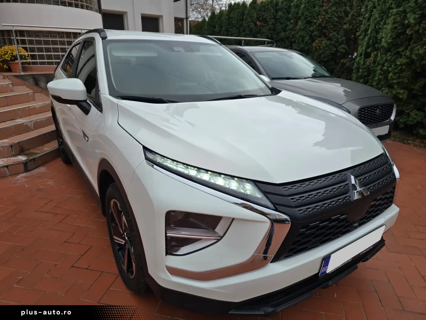 Mitsubishi Eclipse-Cross Distronic 193 CP 4x4 LED