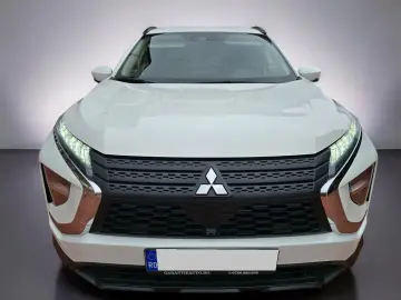 Mitsubishi Eclipse-Cross Distronic 193 CP 4x4 LED