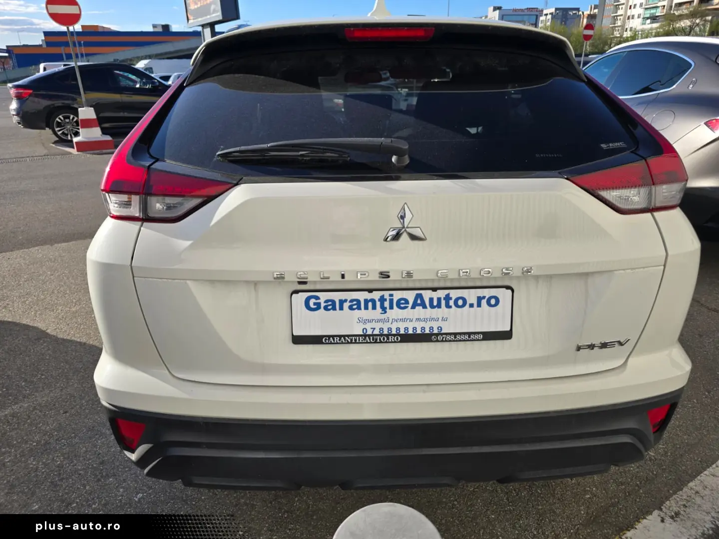 Mitsubishi Eclipse-Cross Distronic 193 CP 4x4 LED