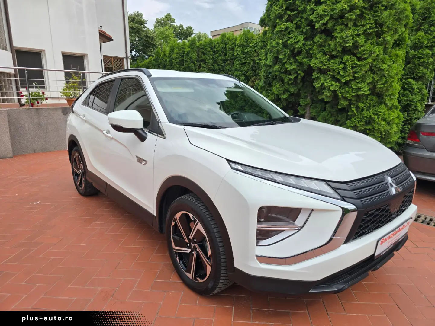 Mitsubishi Eclipse-Cross Distronic 193 CP 4x4 LED