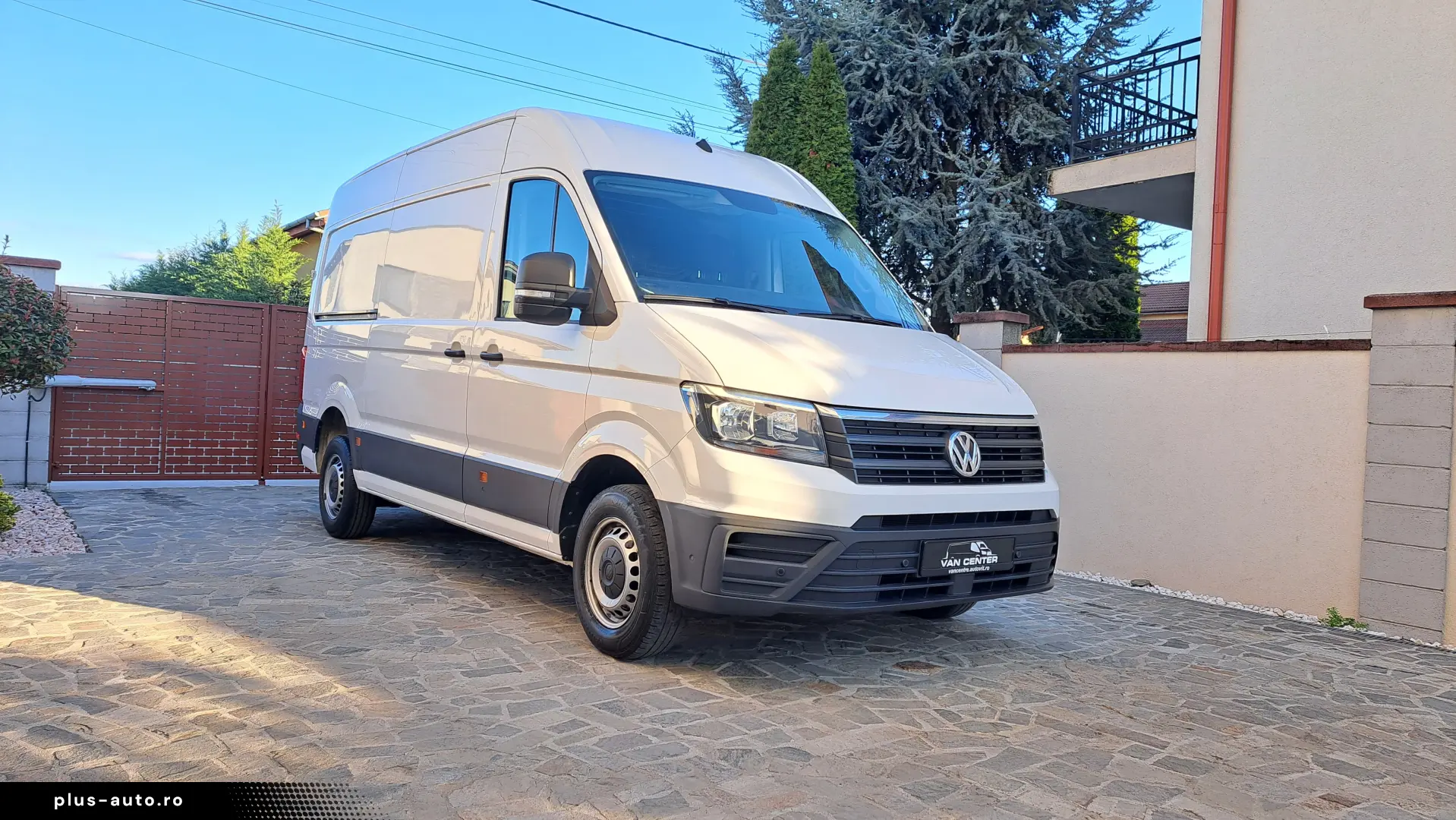 VOLKSWAGEN CRAFTER VAN L3H3 BUSINESS LINE FWD