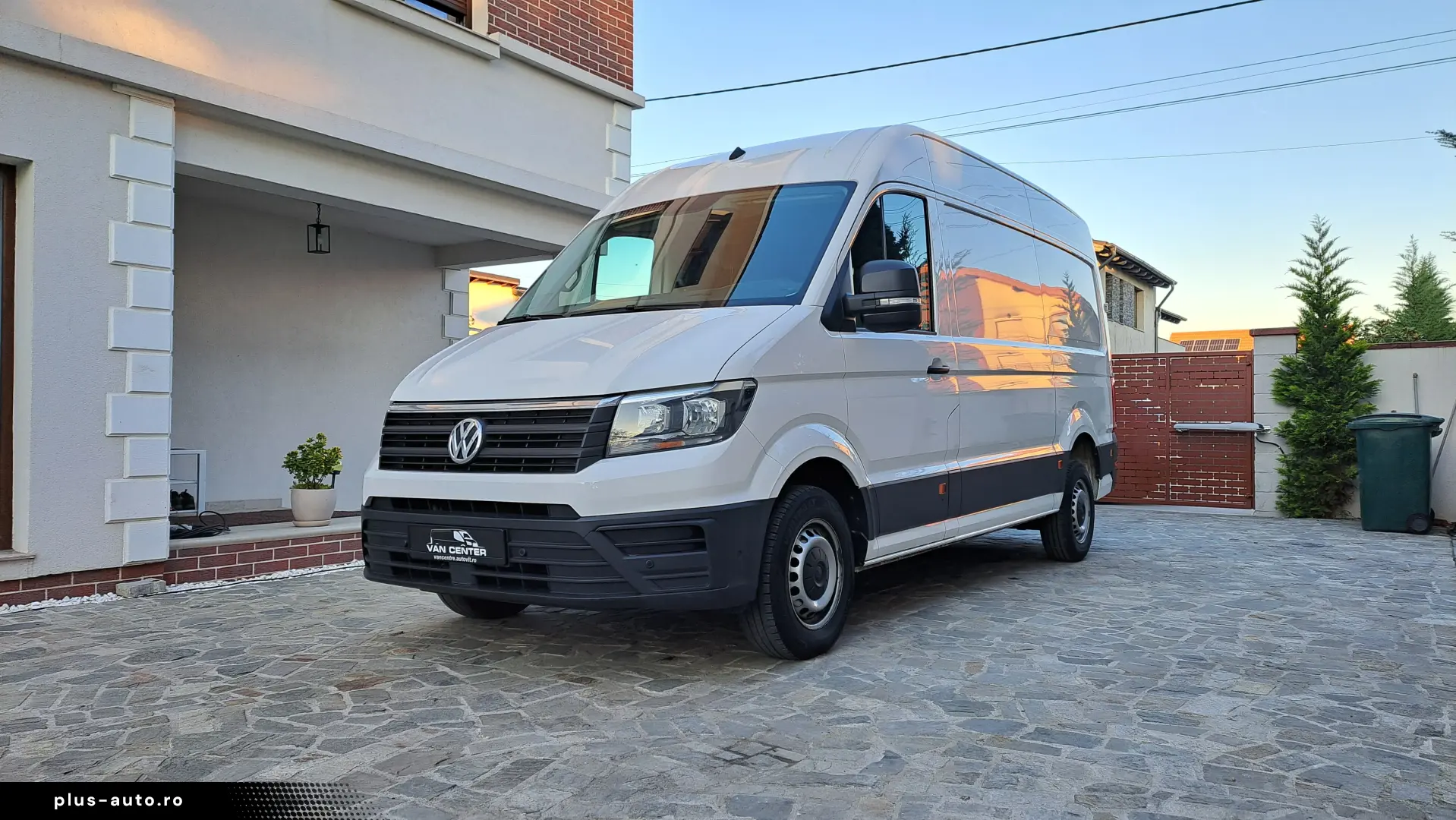 VOLKSWAGEN CRAFTER VAN L3H3 BUSINESS LINE FWD