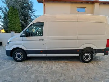 VOLKSWAGEN CRAFTER VAN L3H3 BUSINESS LINE FWD