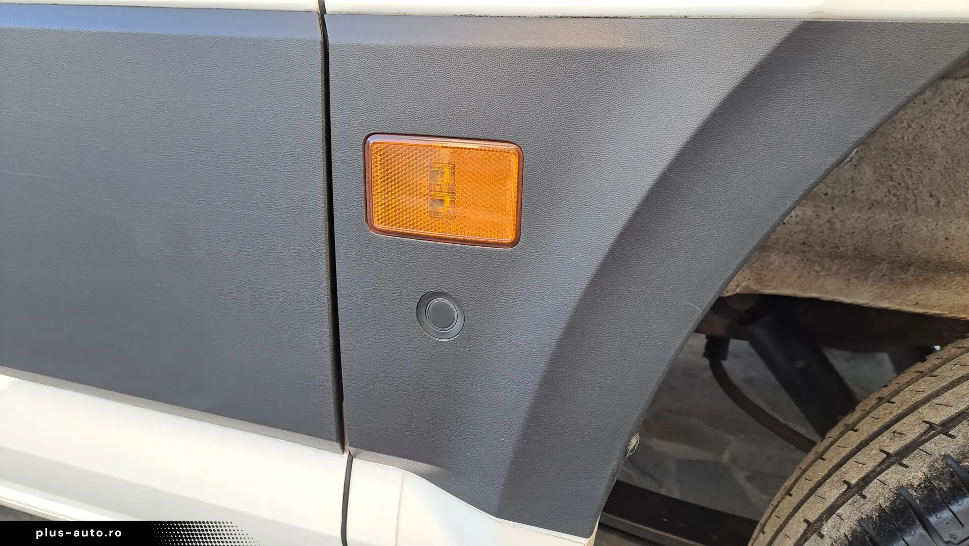 VOLKSWAGEN CRAFTER VAN L3H3 BUSINESS LINE FWD