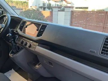 VOLKSWAGEN CRAFTER VAN L3H3 BUSINESS LINE FWD