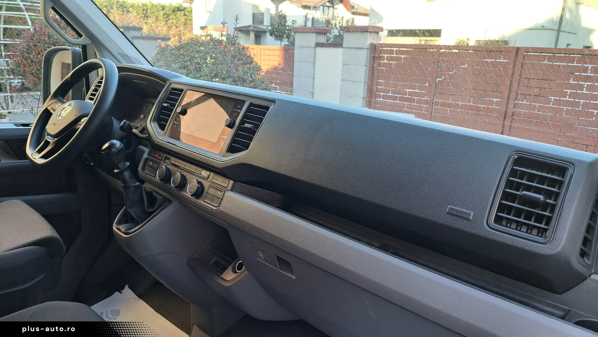 VOLKSWAGEN CRAFTER VAN L3H3 BUSINESS LINE FWD