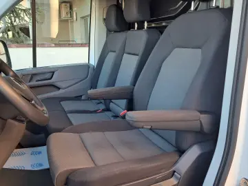 VOLKSWAGEN CRAFTER VAN L3H3 BUSINESS LINE FWD