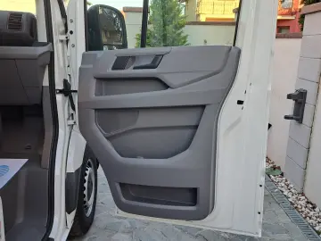 VOLKSWAGEN CRAFTER VAN L3H3 BUSINESS LINE FWD