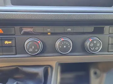 VOLKSWAGEN CRAFTER VAN L3H3 BUSINESS LINE FWD