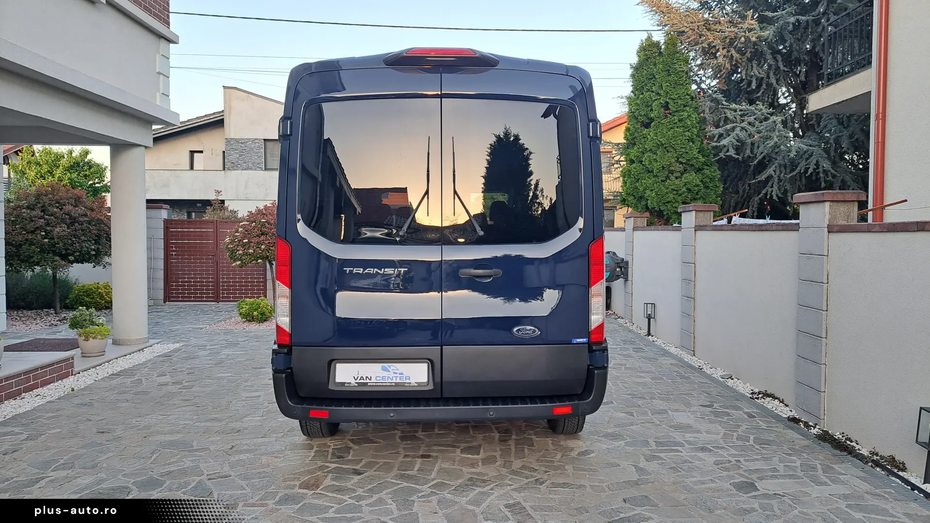 FORD TRANSIT KOMBI TREND L3H2 9 LOCURI FWD