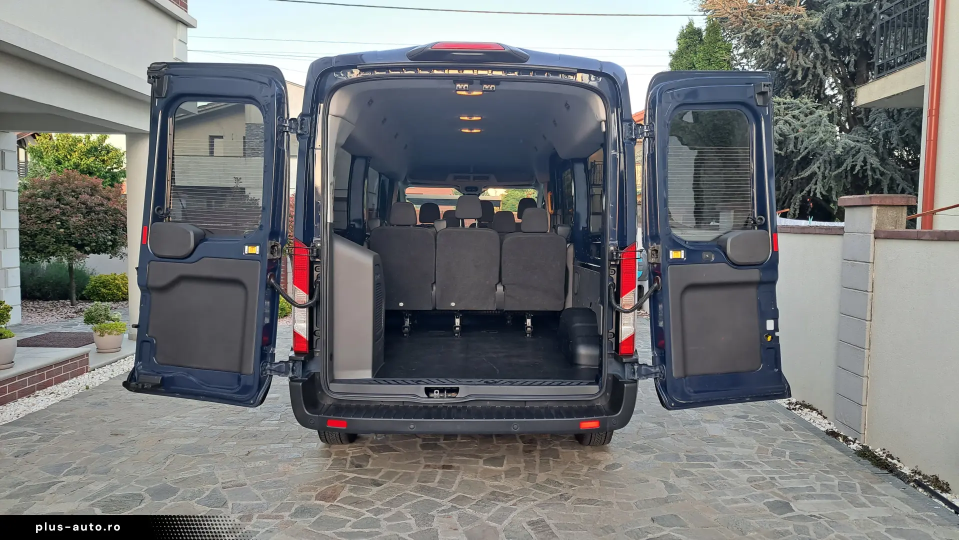 FORD TRANSIT KOMBI TREND L3H2 9 LOCURI FWD