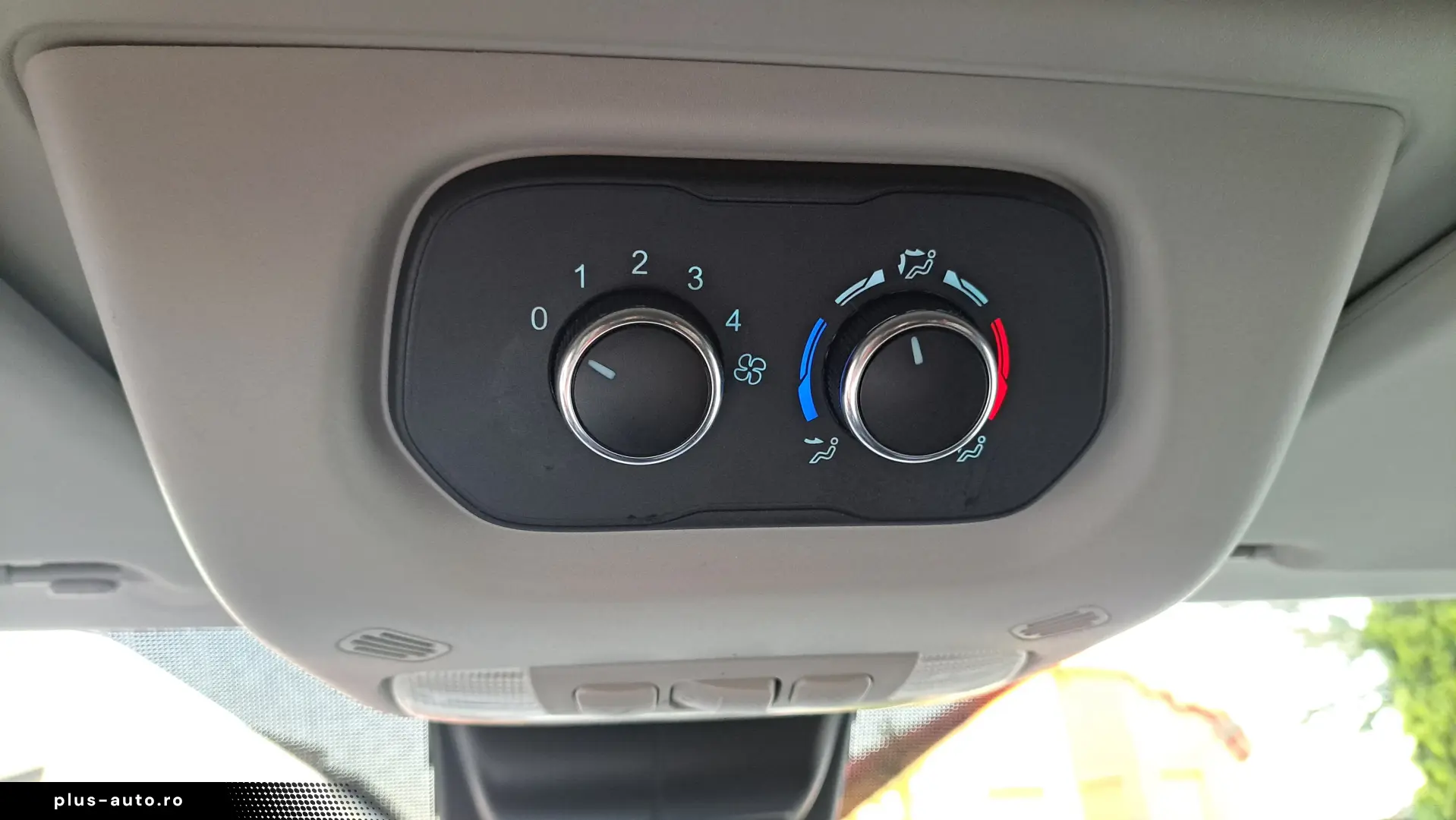 FORD TRANSIT KOMBI TREND L3H2 9 LOCURI FWD