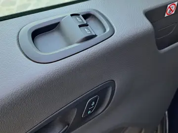 FORD TRANSIT KOMBI TREND L3H2 9 LOCURI FWD