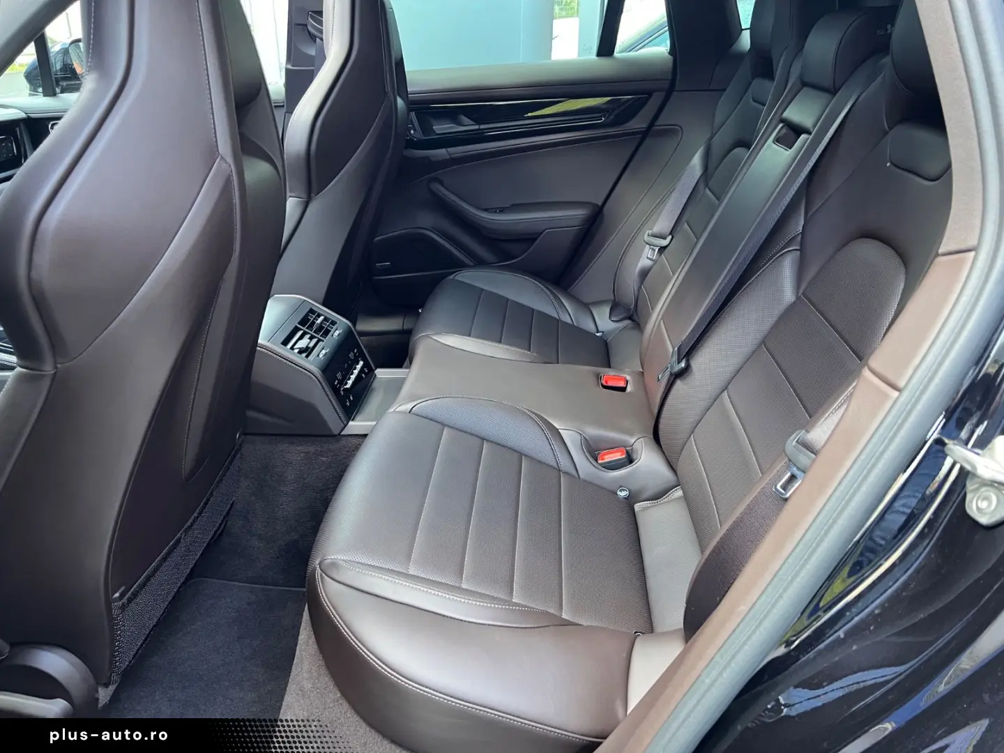 Panamera 4 S E-Hybrid · Sport Design ·