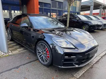 Panamera 4 S E-Hybrid · Sport Design ·