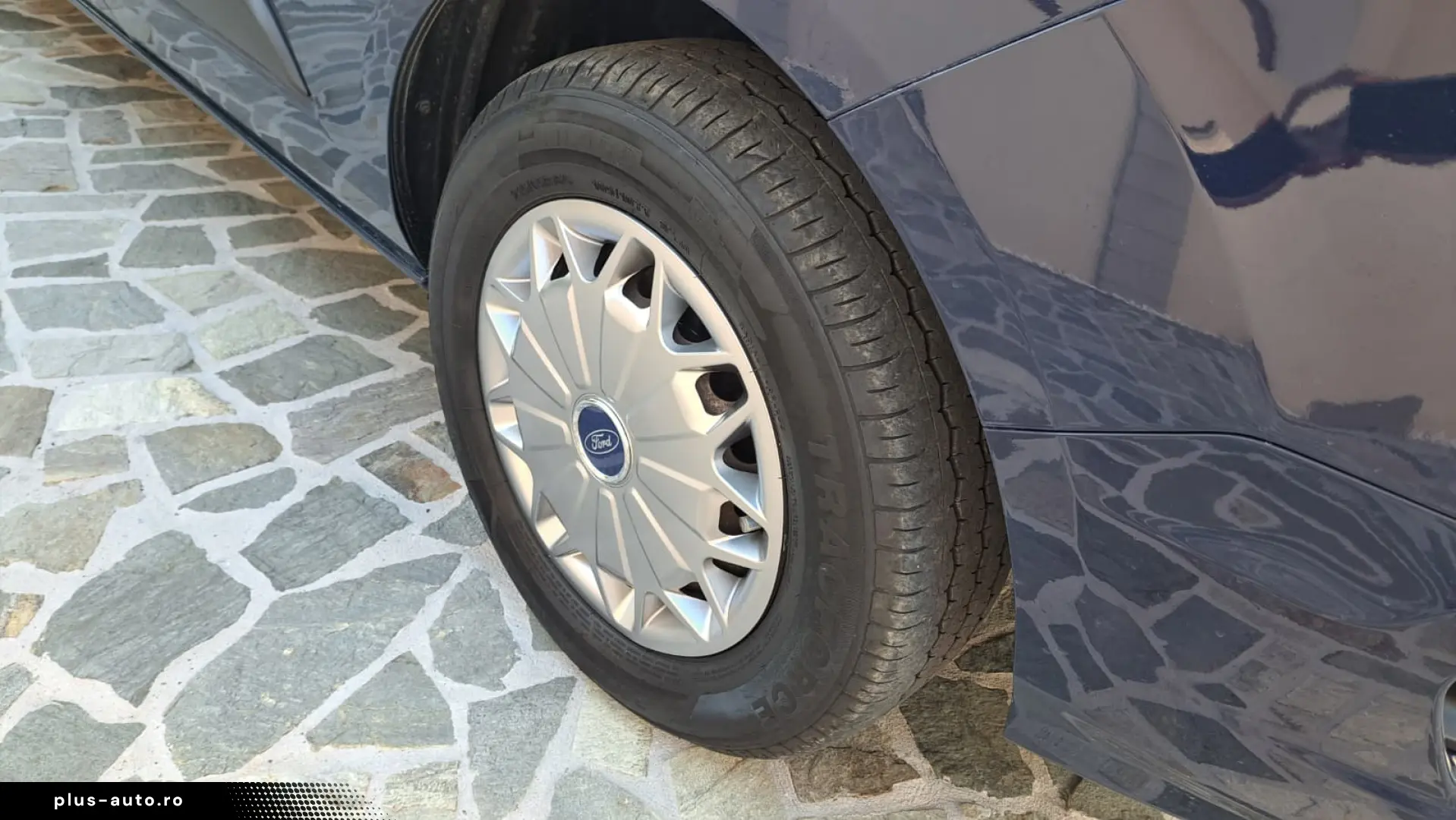 FORD CUSTOM KOMBI TREND L2H1 9 LOCURI FWD