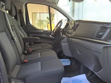 FORD CUSTOM KOMBI TREND L2H1 9 LOCURI FWD