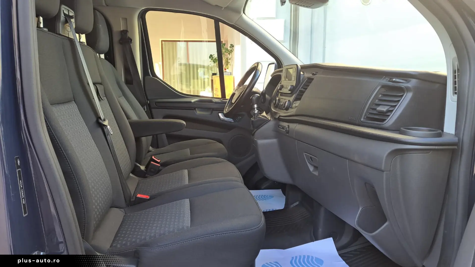 FORD CUSTOM KOMBI TREND L2H1 9 LOCURI FWD