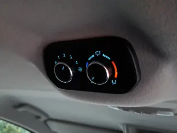 FORD CUSTOM KOMBI TREND L2H1 9 LOCURI FWD