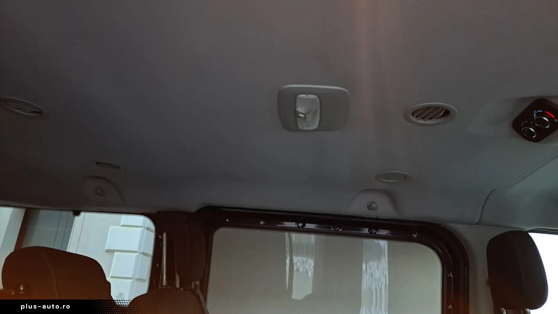 FORD CUSTOM KOMBI TREND L2H1 9 LOCURI FWD