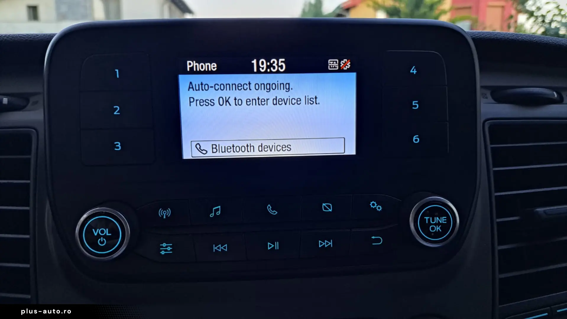 FORD CUSTOM KOMBI TREND L2H1 9 LOCURI FWD