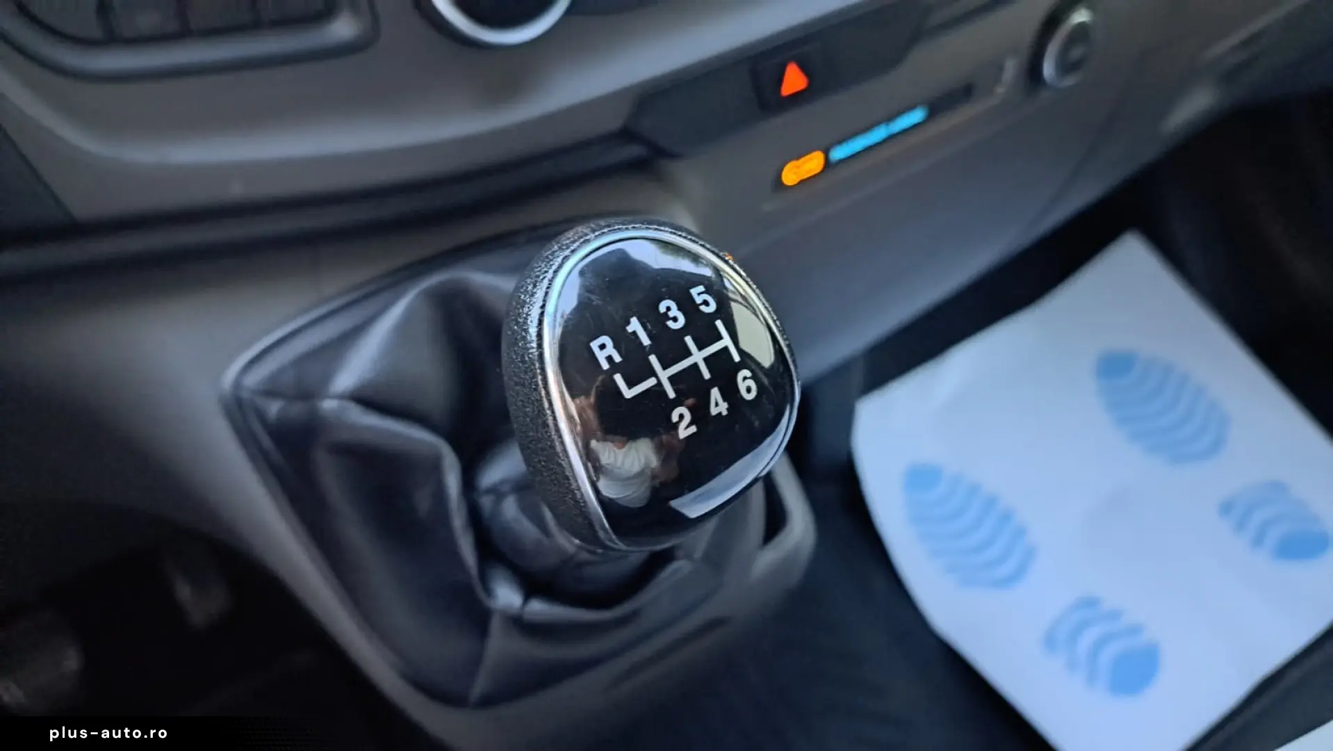 FORD CUSTOM KOMBI TREND L2H1 9 LOCURI FWD