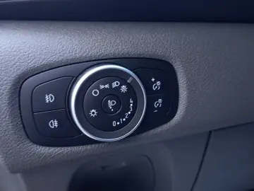 FORD CUSTOM KOMBI TREND L2H1 9 LOCURI FWD