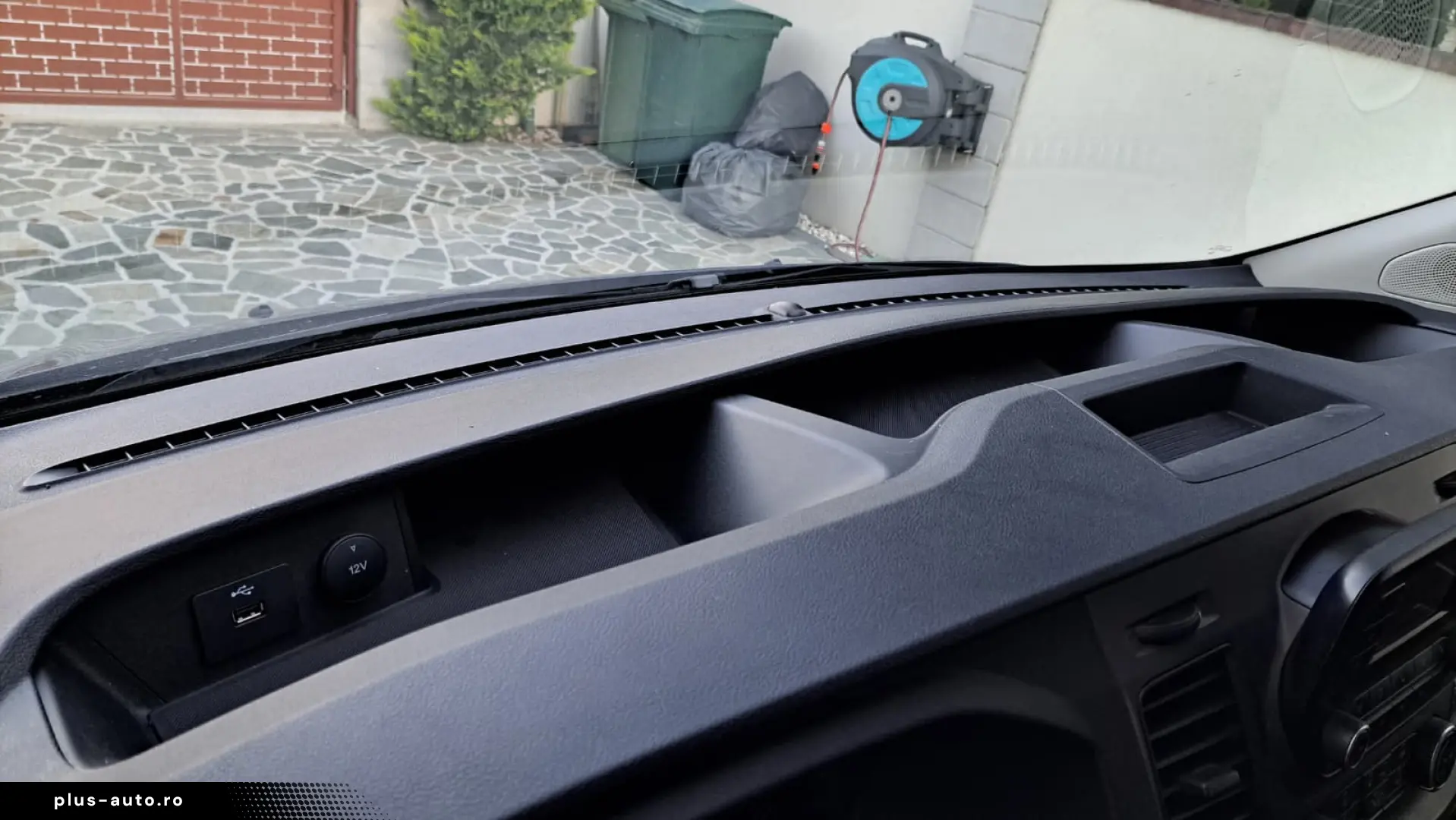 FORD CUSTOM KOMBI TREND L2H1 9 LOCURI FWD