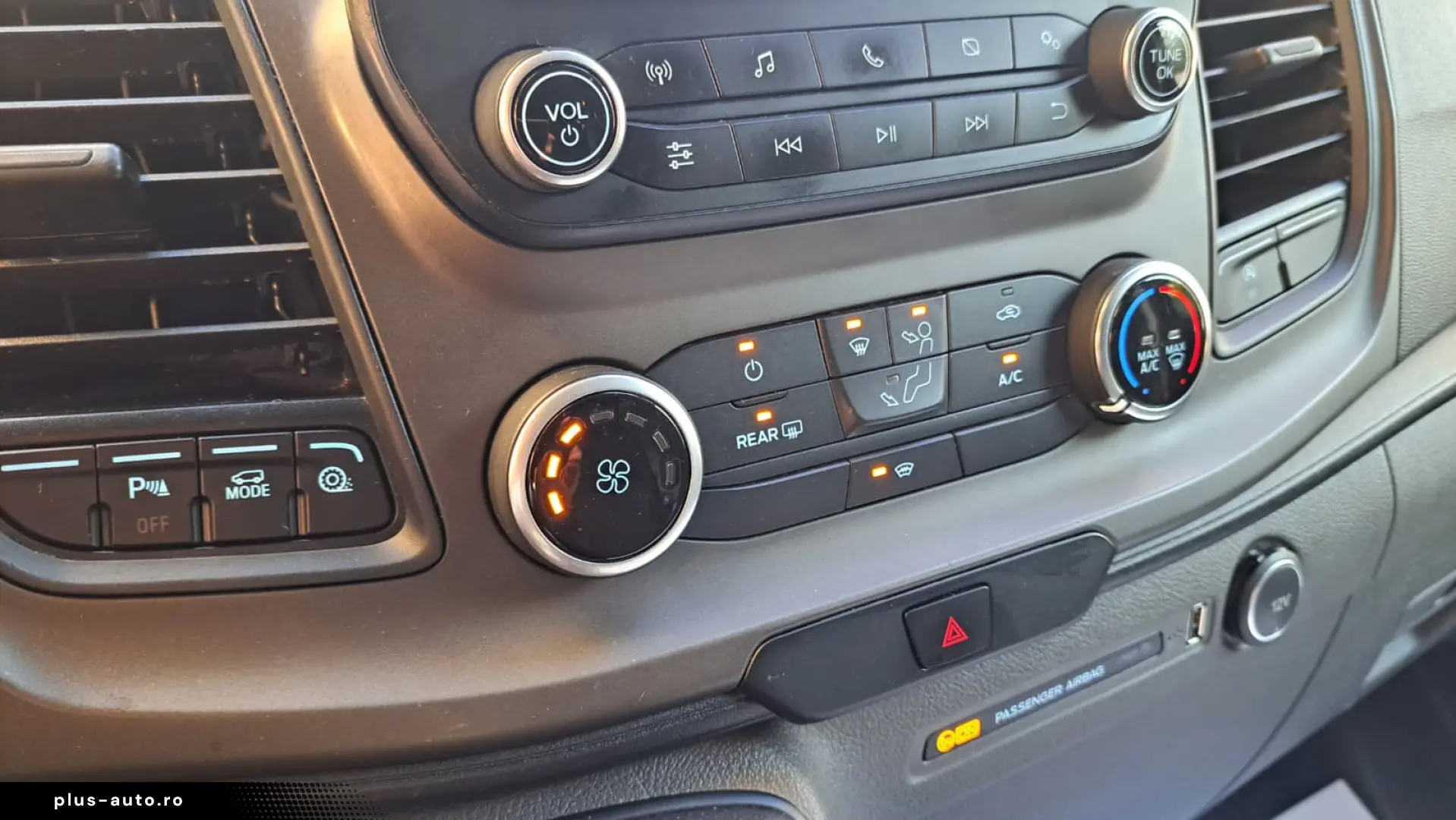 FORD CUSTOM KOMBI TREND L2H1 9 LOCURI FWD