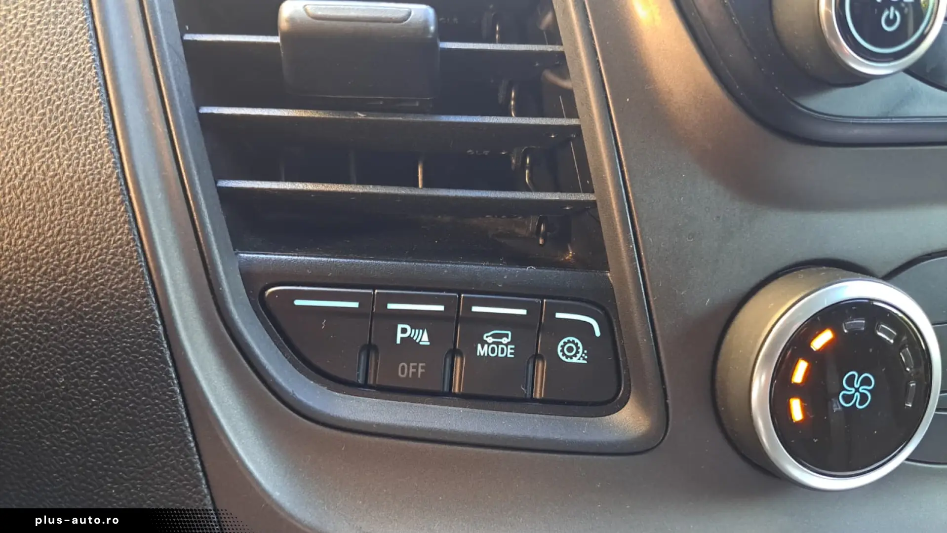 FORD CUSTOM KOMBI TREND L2H1 9 LOCURI FWD