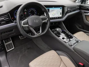 Volkswagen Touareg 3.0 TDI 4Motion DSG R Line