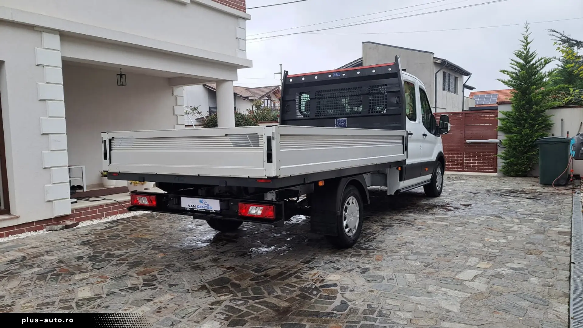 FORD TRANSIT D-CAB TREND L4 RWD