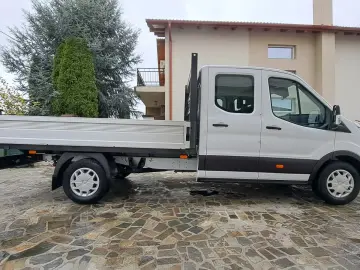 FORD TRANSIT D-CAB TREND L4 RWD