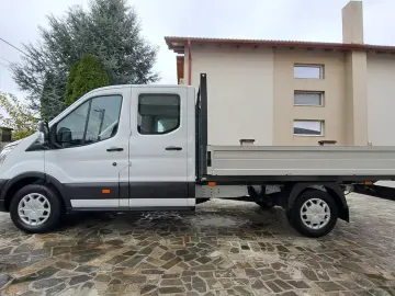 FORD TRANSIT D-CAB TREND L4 RWD