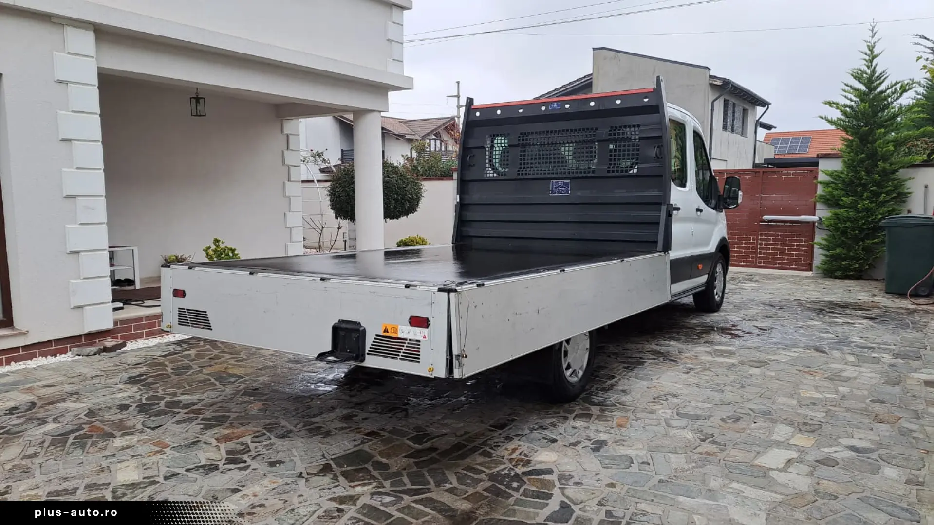 FORD TRANSIT D-CAB TREND L4 RWD