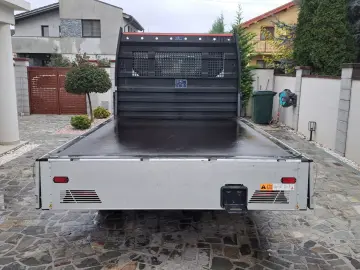 FORD TRANSIT D-CAB TREND L4 RWD