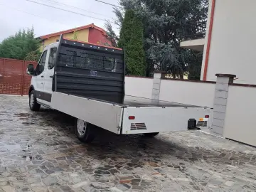 FORD TRANSIT D-CAB TREND L4 RWD