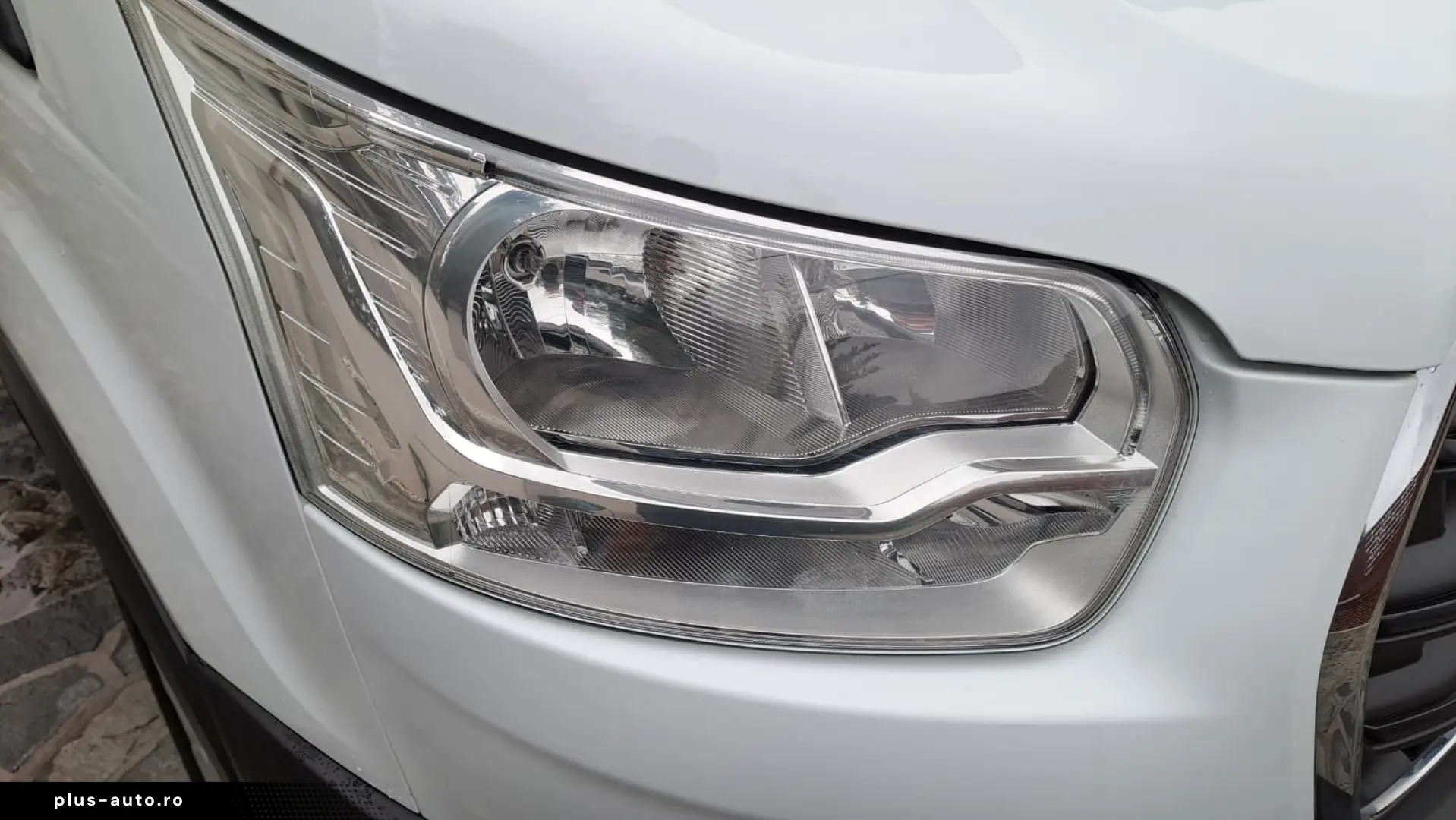 FORD TRANSIT D-CAB TREND L4 RWD