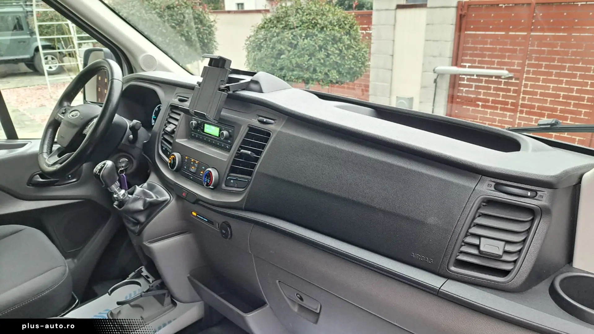 FORD TRANSIT D-CAB TREND L4 RWD