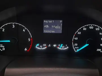 FORD TRANSIT D-CAB TREND L4 RWD