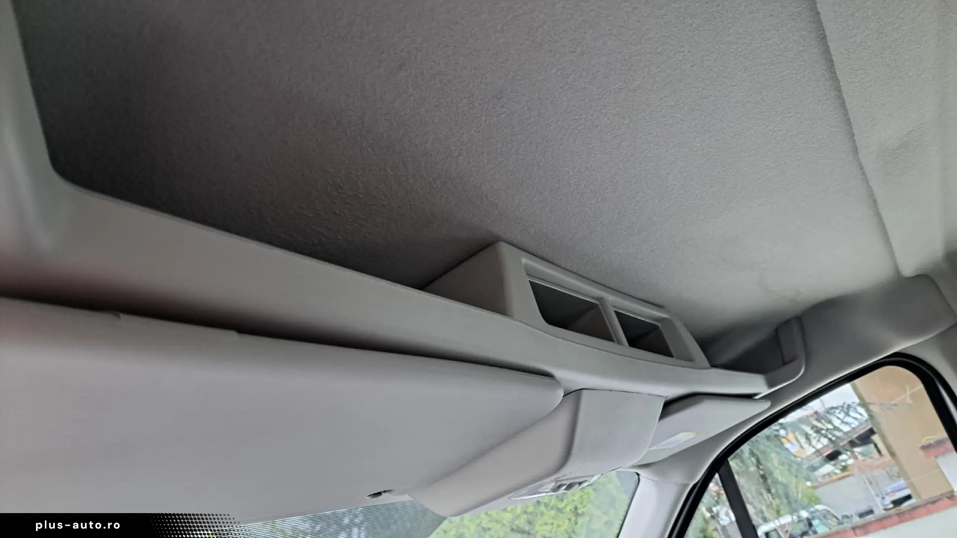 FORD TRANSIT D-CAB TREND L4 RWD