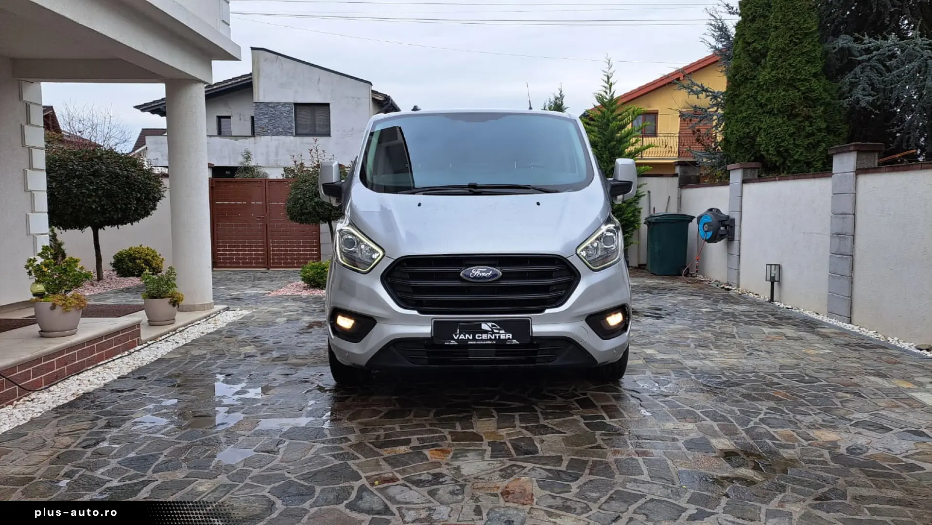 FORD CUSTOM VAN TREND L1H1 FWD