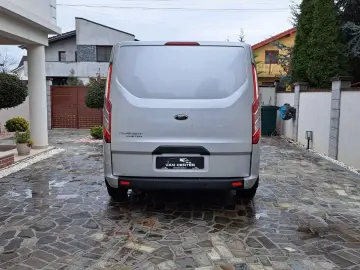 FORD CUSTOM VAN TREND L1H1 FWD