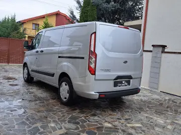 FORD CUSTOM VAN TREND L1H1 FWD