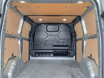 FORD CUSTOM VAN TREND L1H1 FWD
