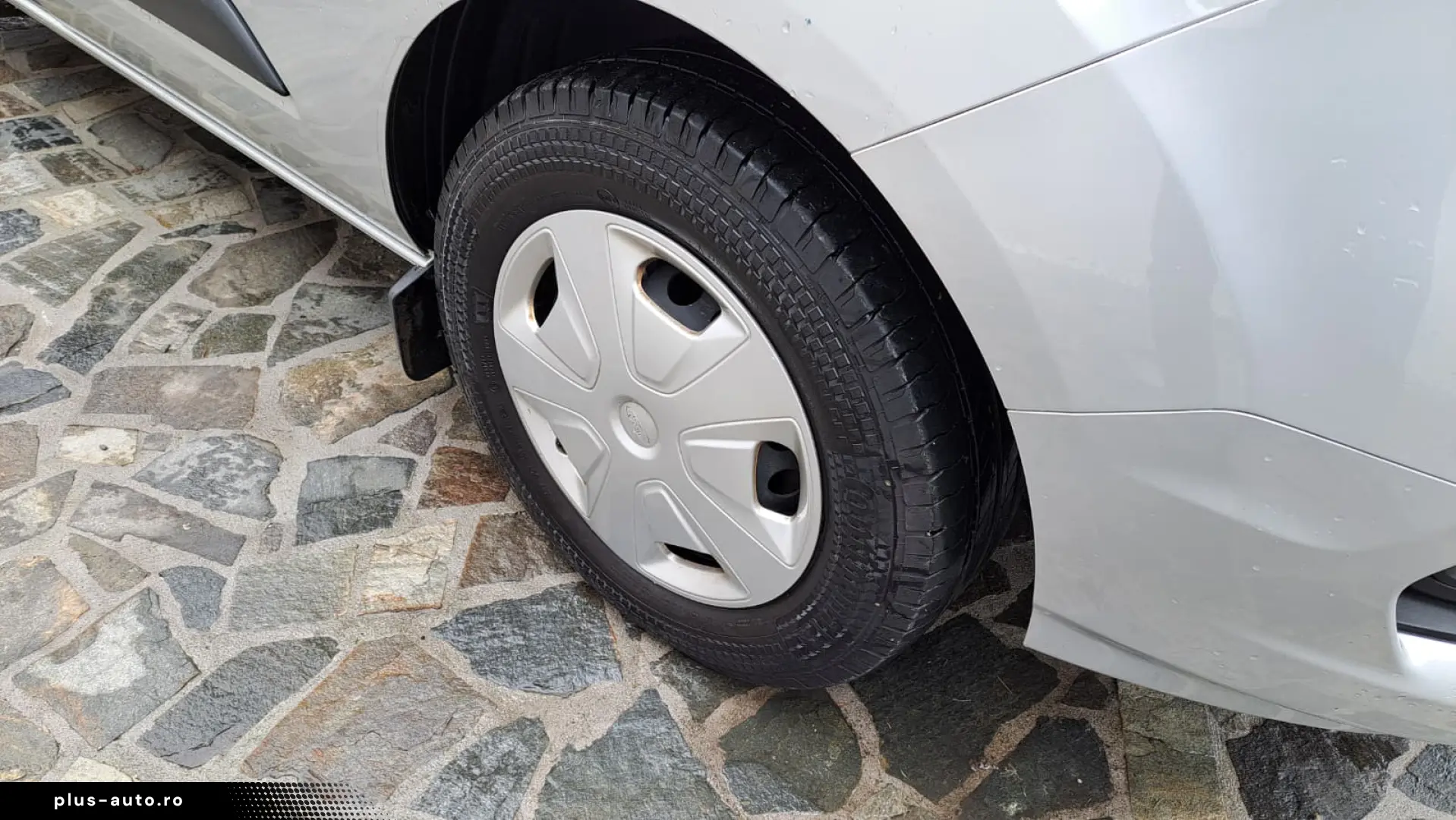 FORD CUSTOM VAN TREND L1H1 FWD